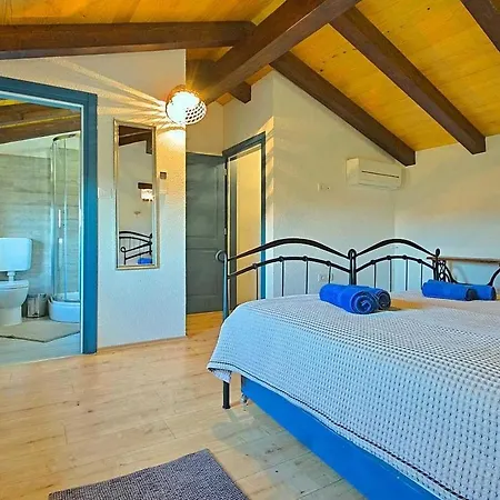 Soricevi Dvori Holiday home Barat (Rovinj)