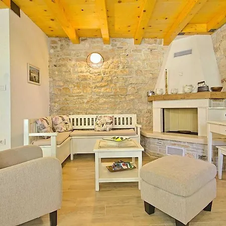 Soricevi Dvori Holiday home *